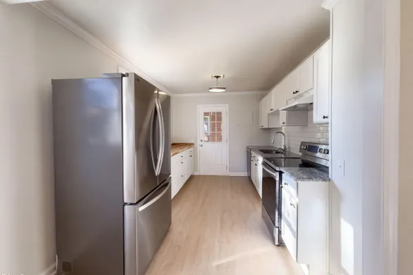 212 RED OAK AVE