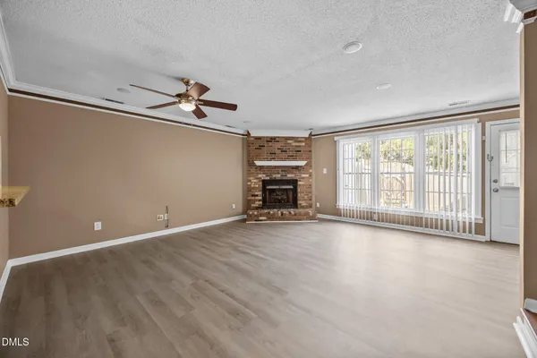 7 DURBIN PL