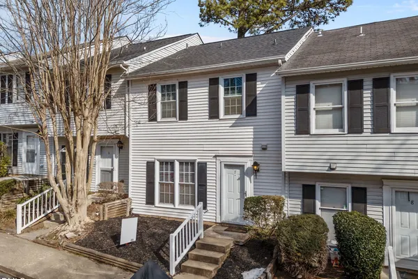 7 DURBIN PL