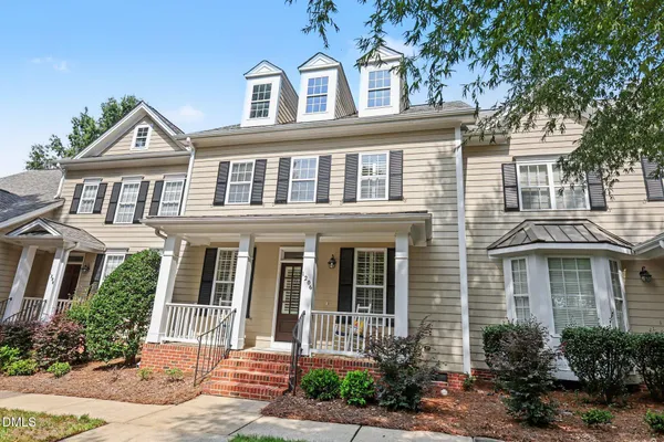 1206 COLONIAL CLUB RD