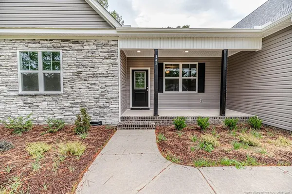 143 RIVER FALLS RD