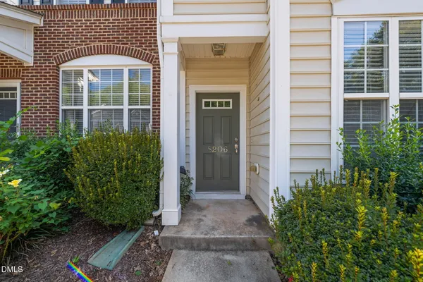 8206 CITY LOFT CT
