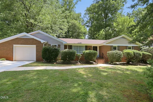 409 OAKRIDGE RD