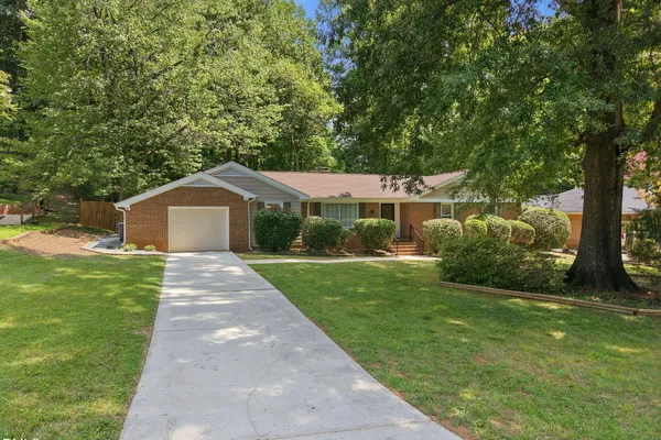 409 OAKRIDGE RD
