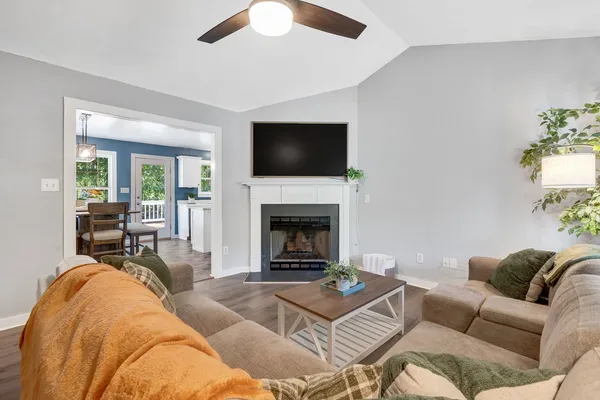 126 OTTAWA DR