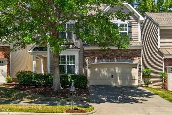 104 HAMMOND WOOD PL