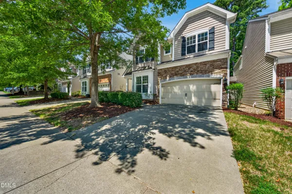 104 HAMMOND WOOD PL