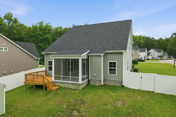 15 DANDELION PL