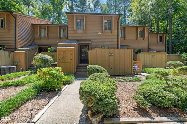 201 ESTES DR C