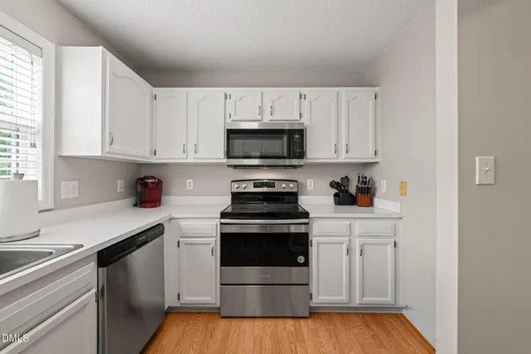 2201 MOUNTAIN MIST CT 301
