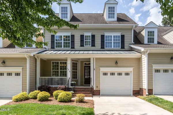 1316 FAIRVIEW CLUB DR