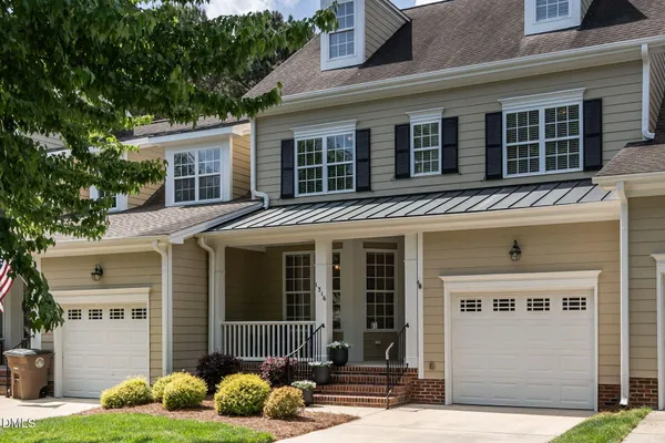 1316 FAIRVIEW CLUB DR