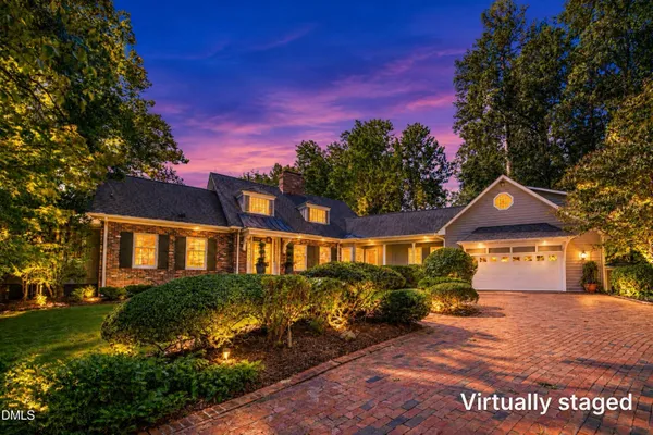 2140 N LAKESHORE DR