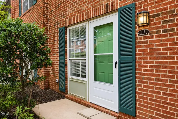 118 FRIAR LN