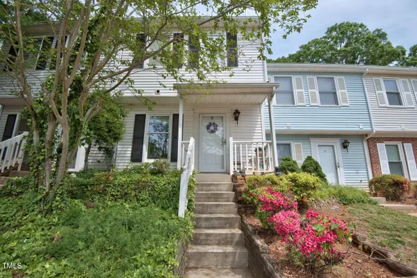 10 GROVE PARK RD
