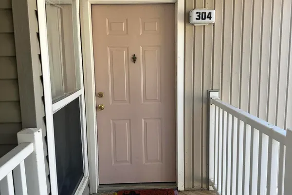 1221 UNIVERSITY CT 304