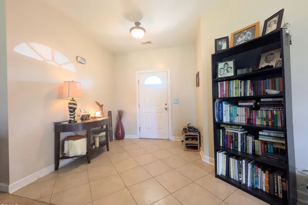 106 SAVANNAH DR