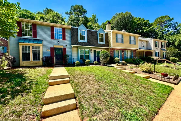 108 E CHALFONT WAY