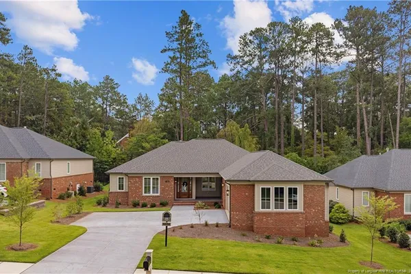 109 ROSEMONT LN
