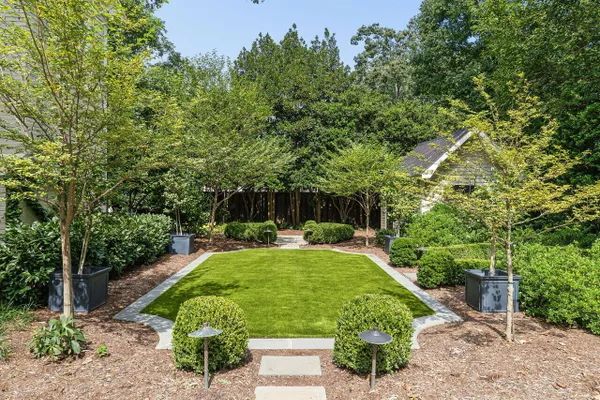 2410 WHITE OAK RD