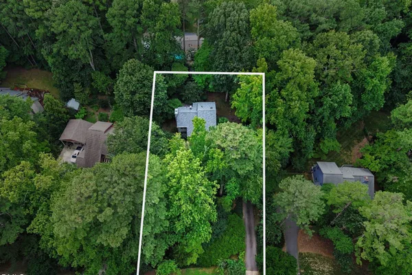 814 LAKE FOREST DR