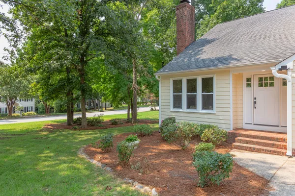 1001 LANTERN LIGHT CT