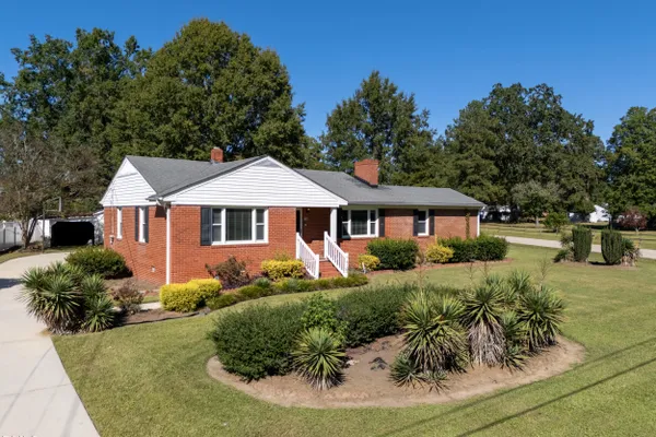208 OLD POST RD