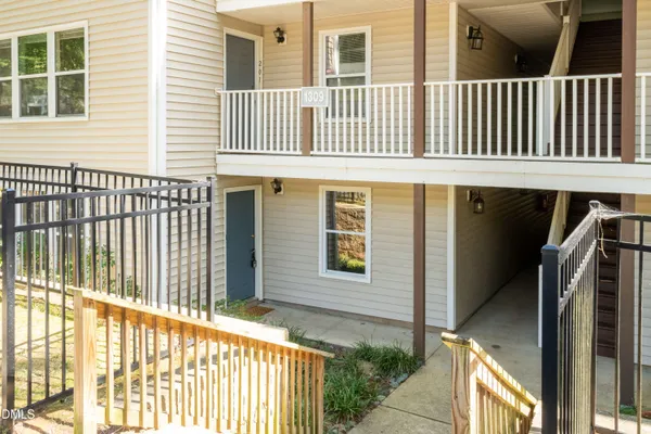 1309 HILLBROW LN 101