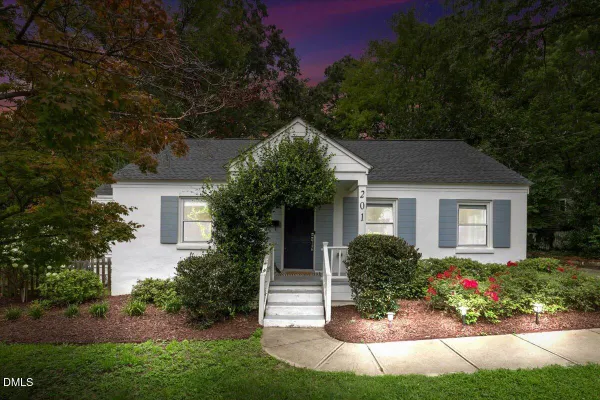 201 DENNIS AVE