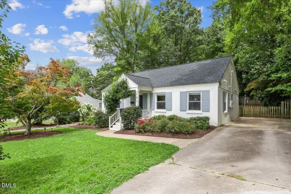 201 DENNIS AVE