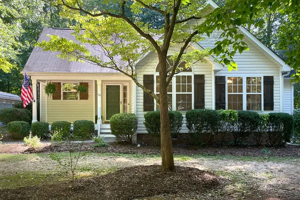 10 BEECHNUT CT