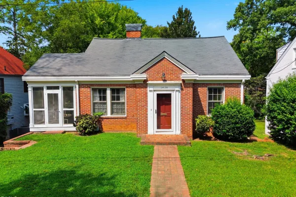 1420 PARK DR