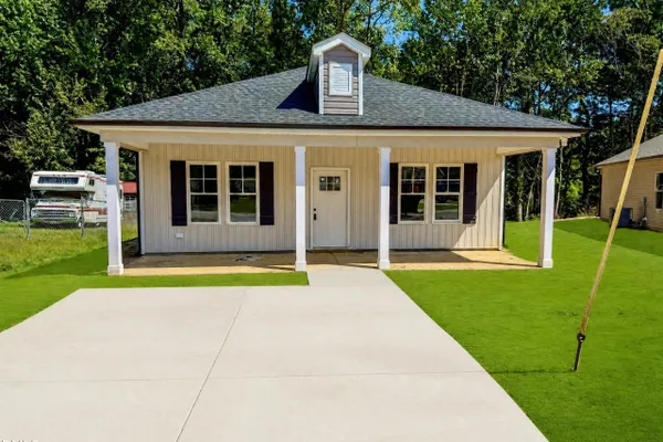 1011 E MAPLEWOOD DR A