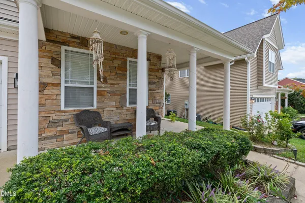 3210 GROVESHIRE DR