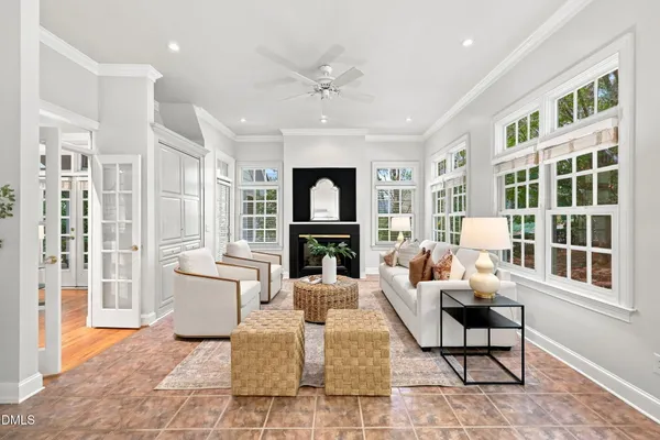 100 SUNDANCE PL