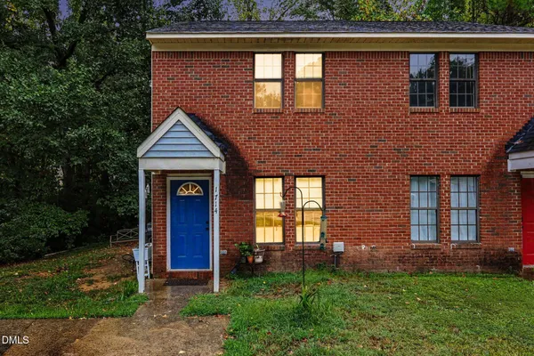 1714 FOX HOLLOW DR