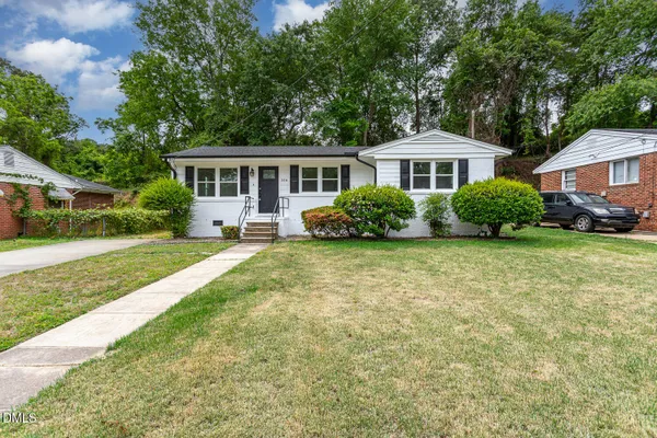 516 CALLOWAY DR