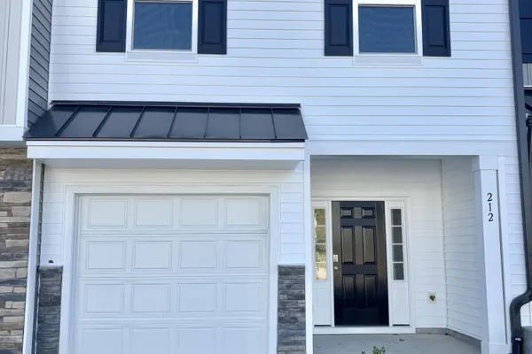 212 CARNABY LN 137