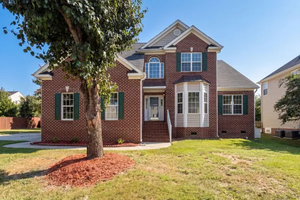 1701 CARNATION DR