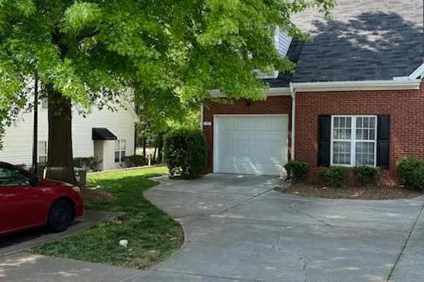141 BAYLEIGH CT