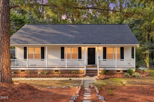 132 HILLTOP DR