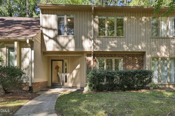 104 MOSSBARK LN
