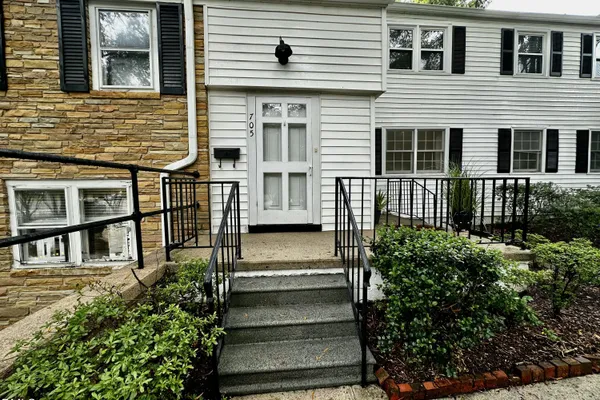 705 WADE AVE