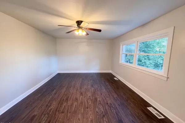 1309 LEGEND RD