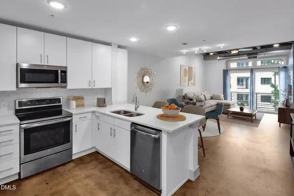 1300 ST MARYS ST 402