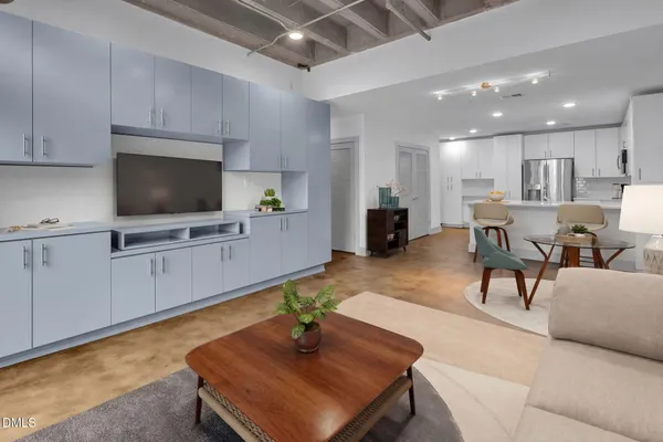 1300 ST MARYS ST 402
