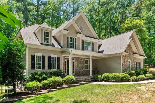 1224 MAULDIN CIR