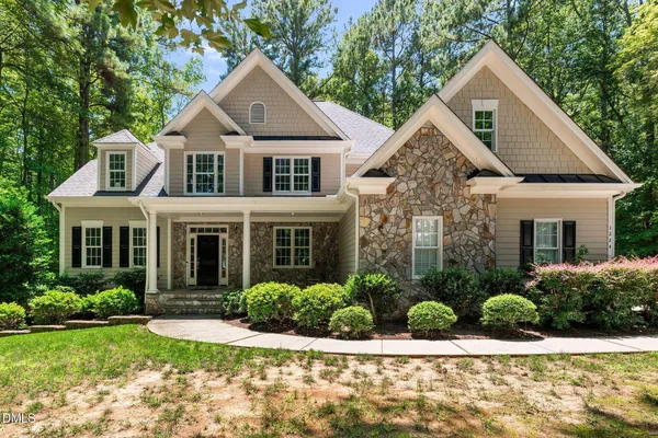 1224 MAULDIN CIR
