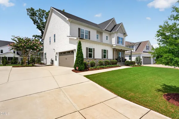 212 UTLEY BLUFFS DR