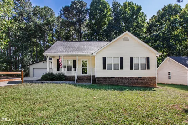 25 BEAVER RIDGE DR